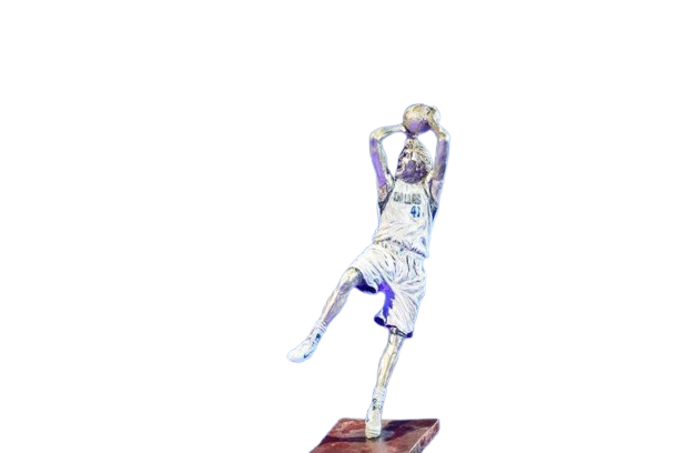 "Dirk Nowitzki Memorial Statue"